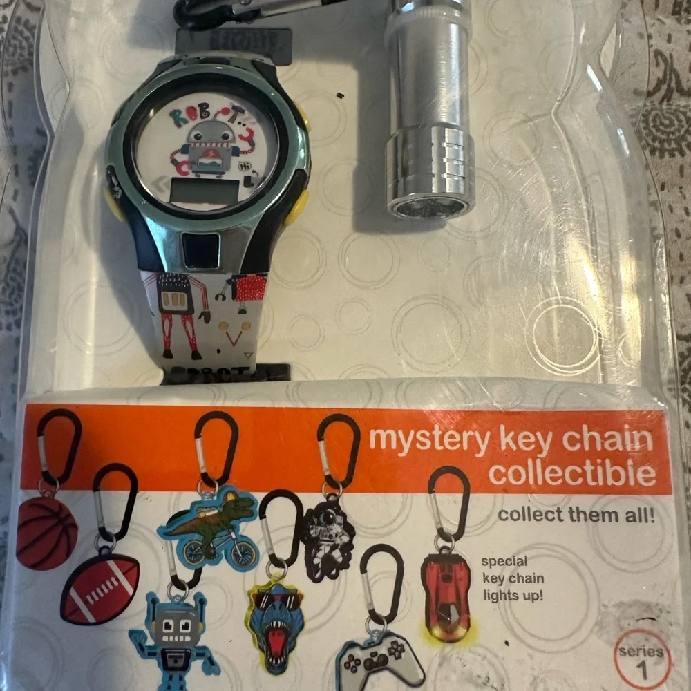 Wonder Nation Flashing LCD Watch and Flashlight Gift Set